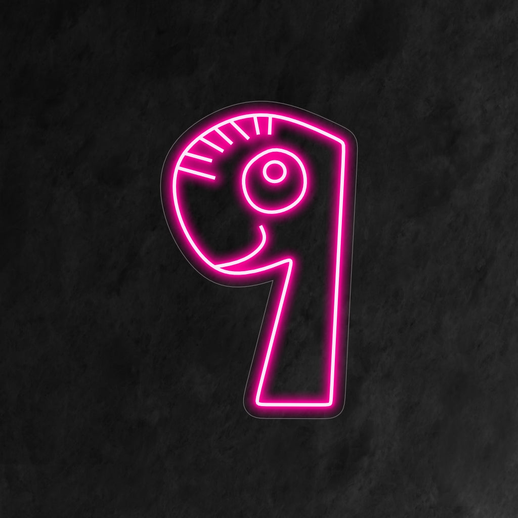 Das „9th Birthday Neon Sign“ zeigt ein lebendiges 9-Design, perfekt für eine stimmungsvolle Feier zum 9. Geburtstag eines Kindes. Erhellen Sie den freudigen Anlass mit diesem verspielten und farbenfrohen Neonlicht.