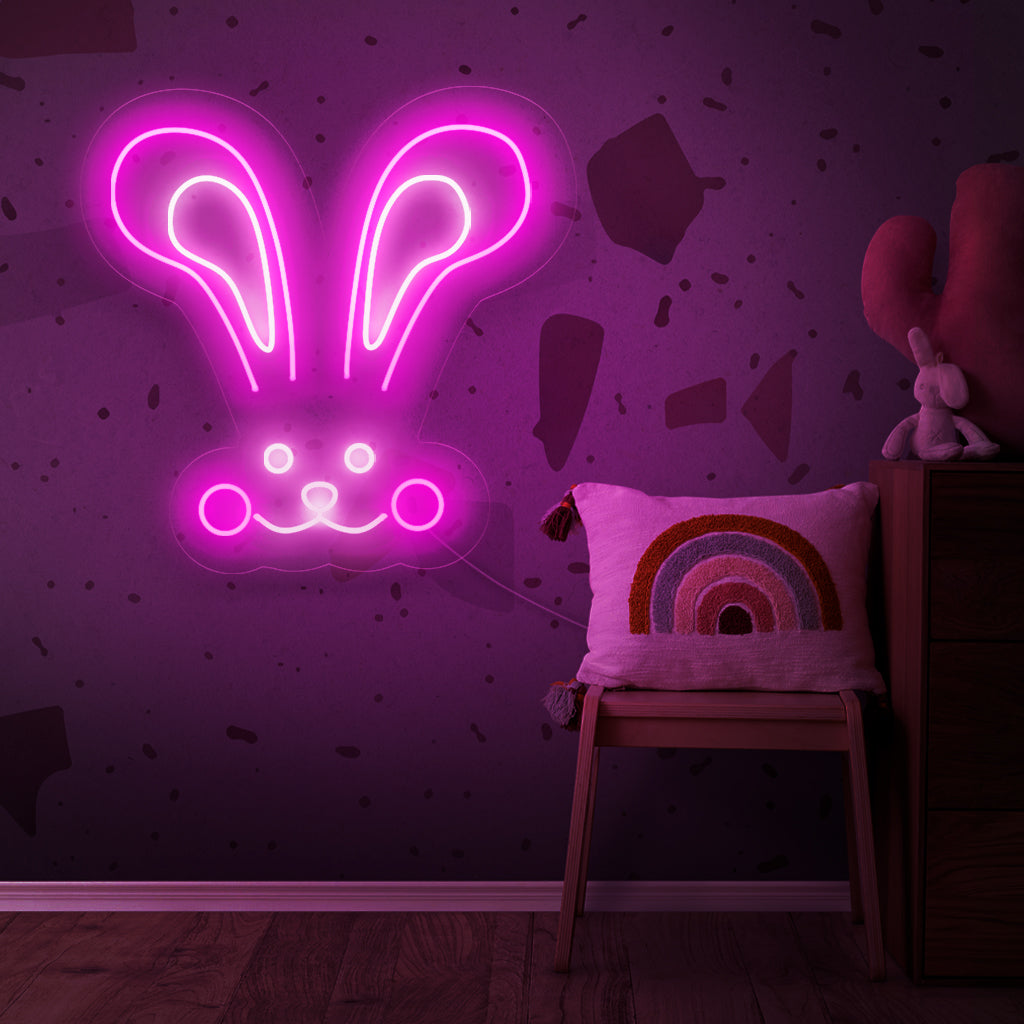 „Abstract Rabbit Bunny Neon Sign“ – Ein verspieltes Neonlicht mit einer abstrakten Darstellung eines Kaninchens oder Häschens, das Ihrem Wohnraum eine skurrile und moderne Note verleiht.
