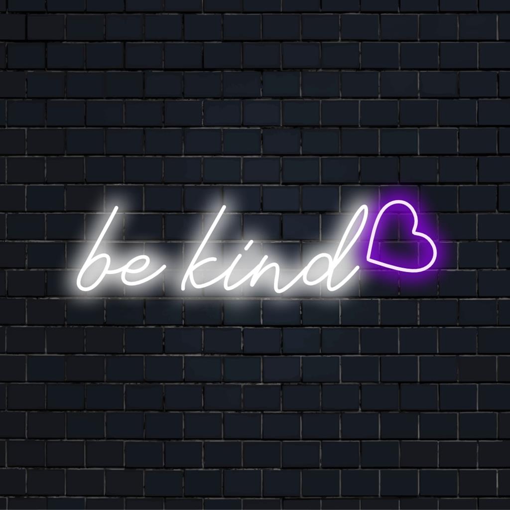 Individuelles Neonschild mit „Be Kind“ in hellem LED-Licht; ideal für eine personalisierte Neondekoration.