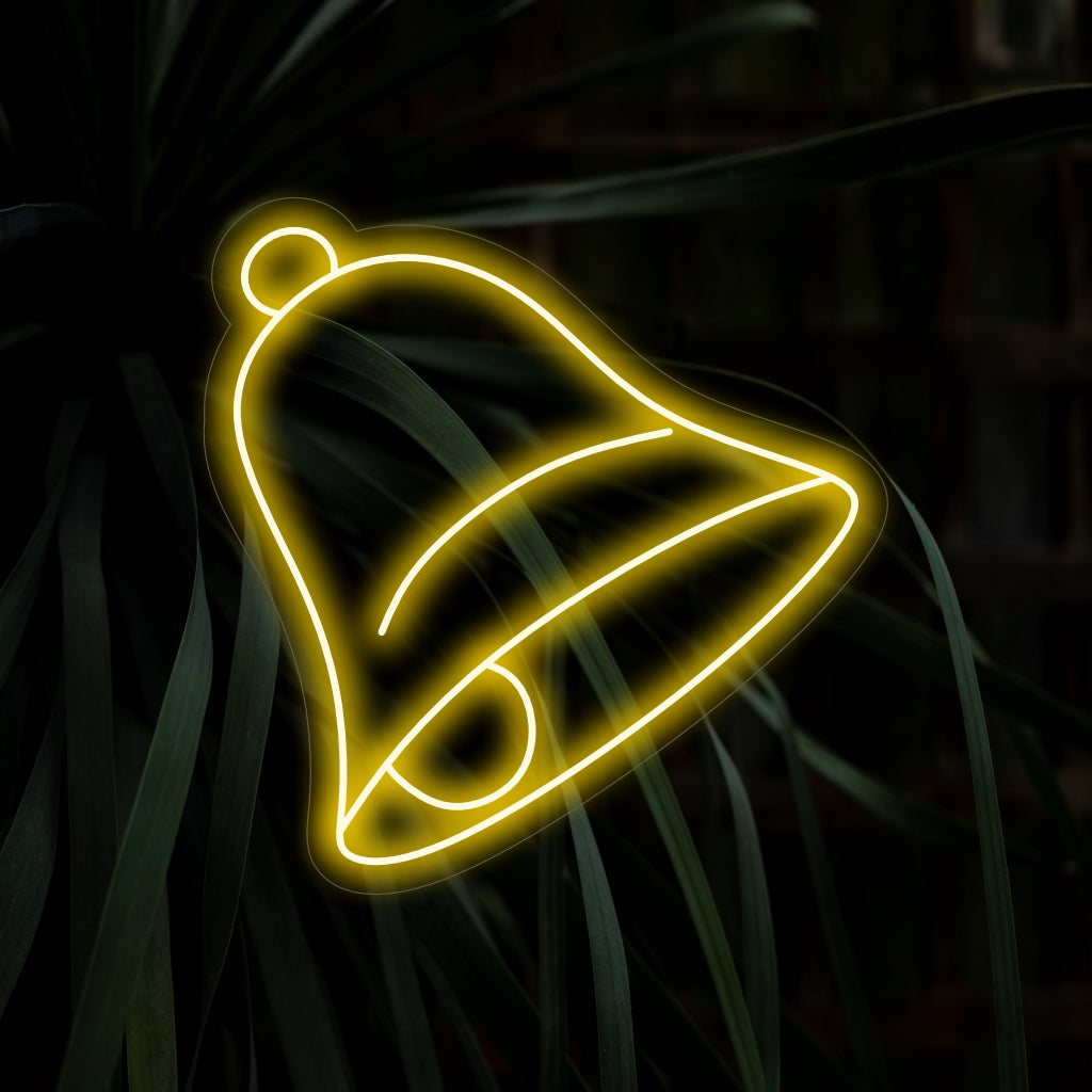 „Bell Neon Sign“ ist eine wunderbare Ergänzung für Ihr musikalisches Kunstdekor und zeigt die charmante Illustration einer Glocke mit Musiknoten. Erhellen Sie Ihren Raum mit dem bezaubernden Klang dieses einzigartigen Neonlichts.