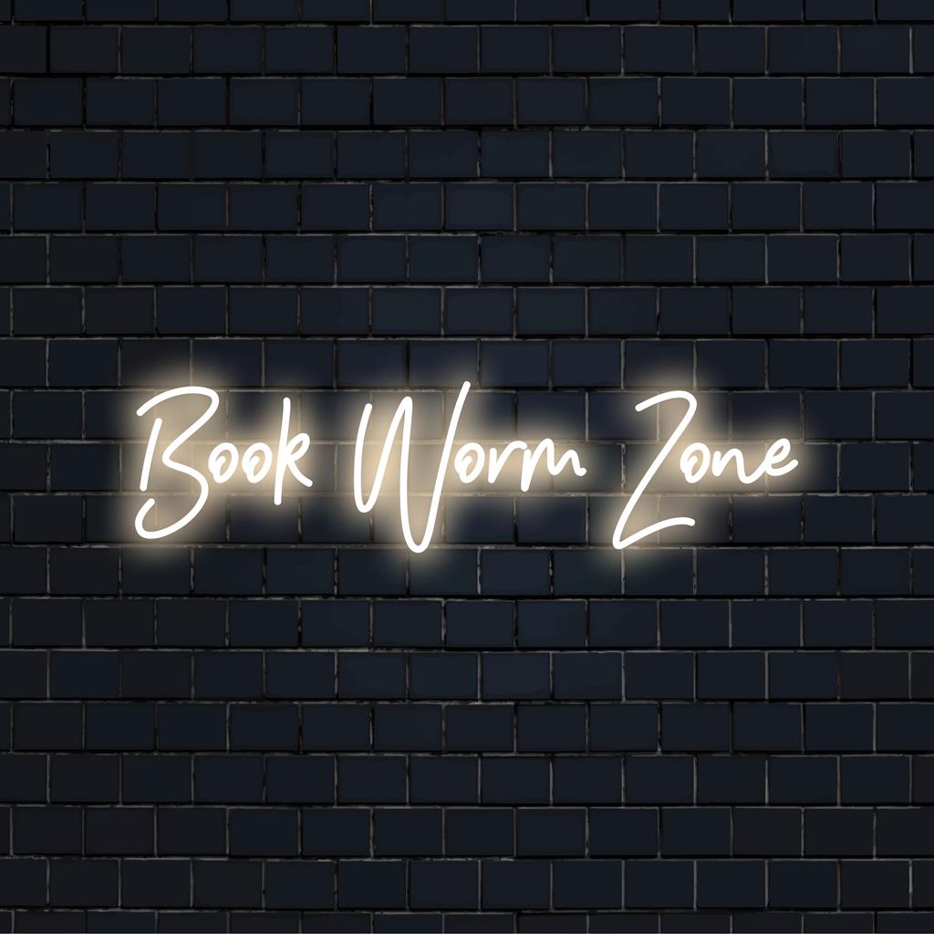 Individuelles LED-Neonschild mit „Book Worm Zone“ in verspielter Typografie, perfekt für die Dekoration einer gemütlichen Leseecke.