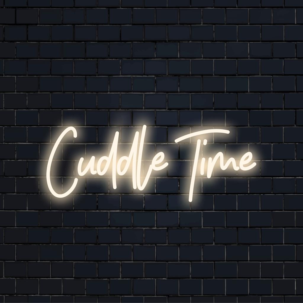LED-Neonschild in warmem Licht mit der Aufschrift „Cuddle Time“, perfekt für gemütliche Räume; kombiniert einzigartigen Charme mit kreativem Neondekor.