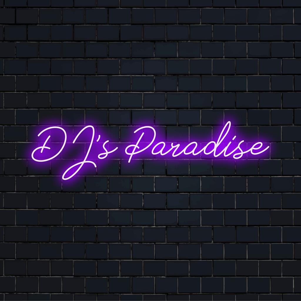 Maßgefertigtes LED-Neonschild für DJ's Paradise – eine lebendige Lichtkunst, die sich perfekt dazu eignet, in jedem Raum eine lebendige Atmosphäre zu schaffen.