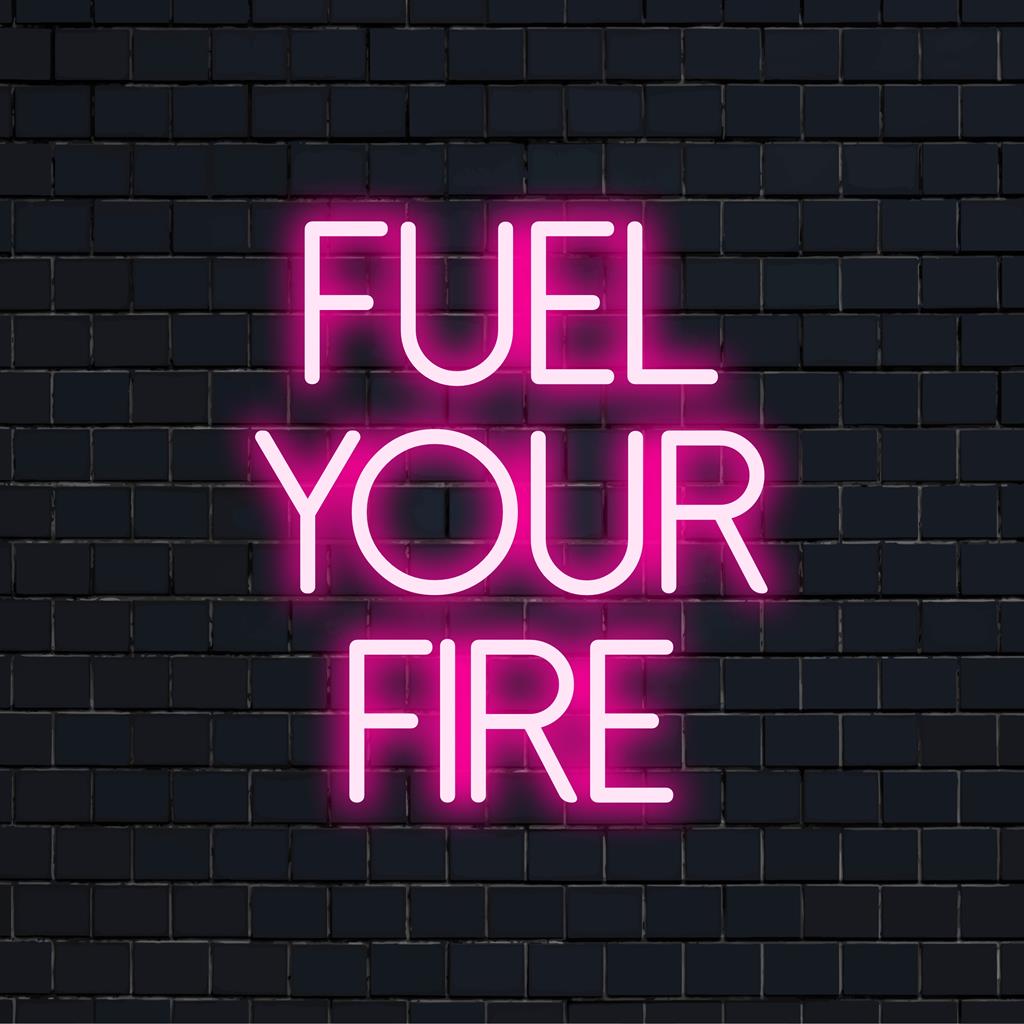 Lebendiges, personalisiertes LED-Neonschild „Fuel your Fire“, eine perfekte individuelle Ergänzung, um jeden Raum mit Motivation zu beleuchten.