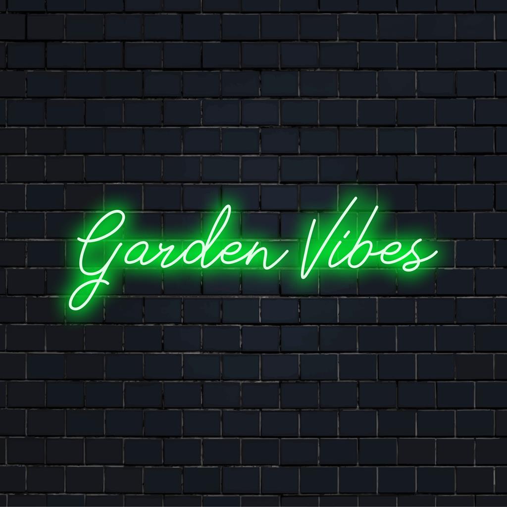 Vibrant Garden Vibes LED-Neonschild in sattem Grün, perfekt, um jedem Raum eine von der Natur inspirierte Note zu verleihen.
