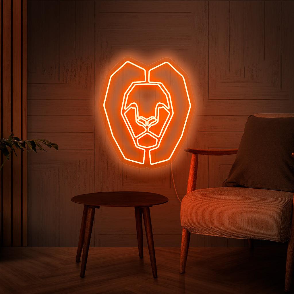 „Geometric Lion Neon Sign“ – Brüllend mit zeitgenössischer Eleganz, perfekt für moderne Räume und Kunstateliers, fängt es die Verschmelzung von geometrischem Design und dem majestätischen Geist eines Löwen ein.