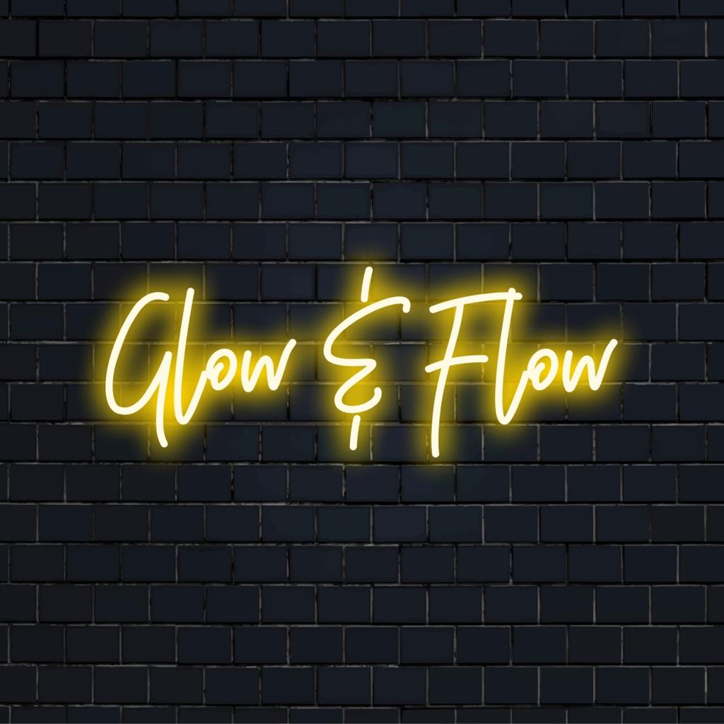 LED-Neonschild von Glow And Flow mit individueller Neonkunst für lebendige persönliche Räume. Ideal für eine einzigartige Inneneinrichtung.