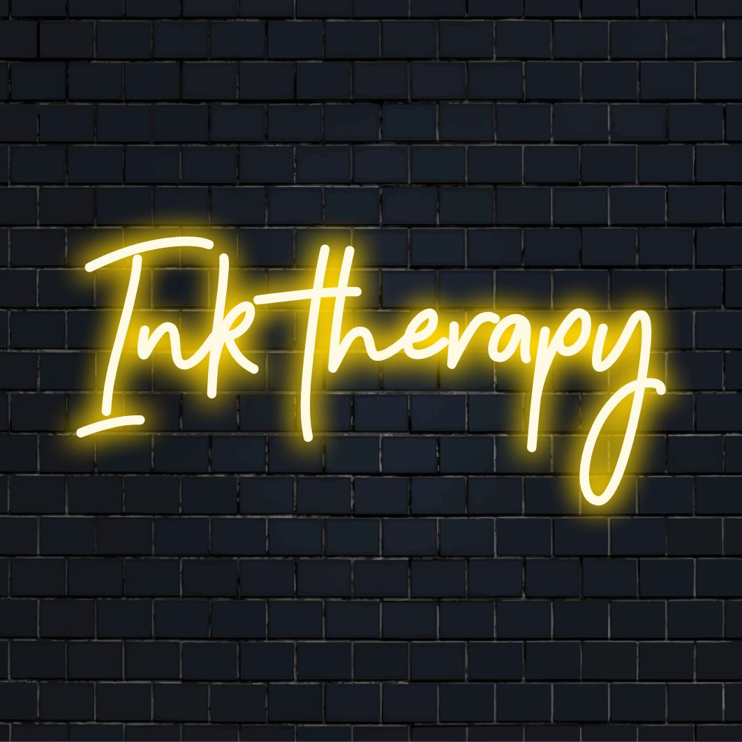Leuchtendes Neonschild „Ink Therapy“, perfekt für jeden Raum. Maßgefertigtes LED-Neonlicht, das Kreativität und einzigartige Kunstfertigkeit ausstrahlt.