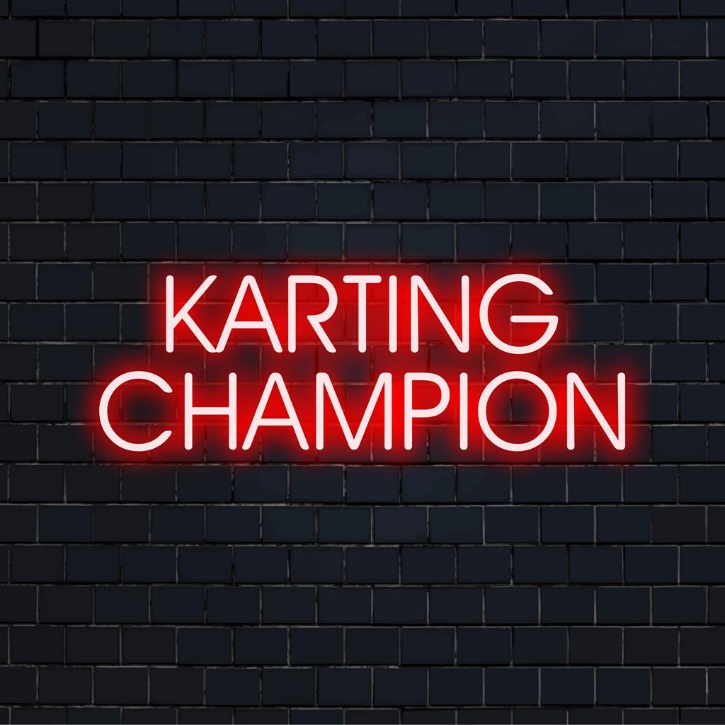 Individuelles LED-Neonschild mit der Aufschrift „Karting Champion“, lebendige Lichtkunst für Rennsportfans; einzigartiges Neondekor für eine dynamische Anzeige.