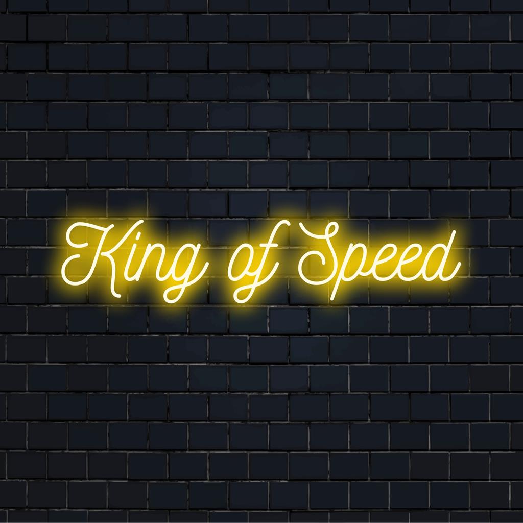 Individuelles LED-Neonschild mit dem Text „King Of Speed“ in leuchtendem Licht, ideal für Neon-Wandkunst und personalisierte Dekoration.