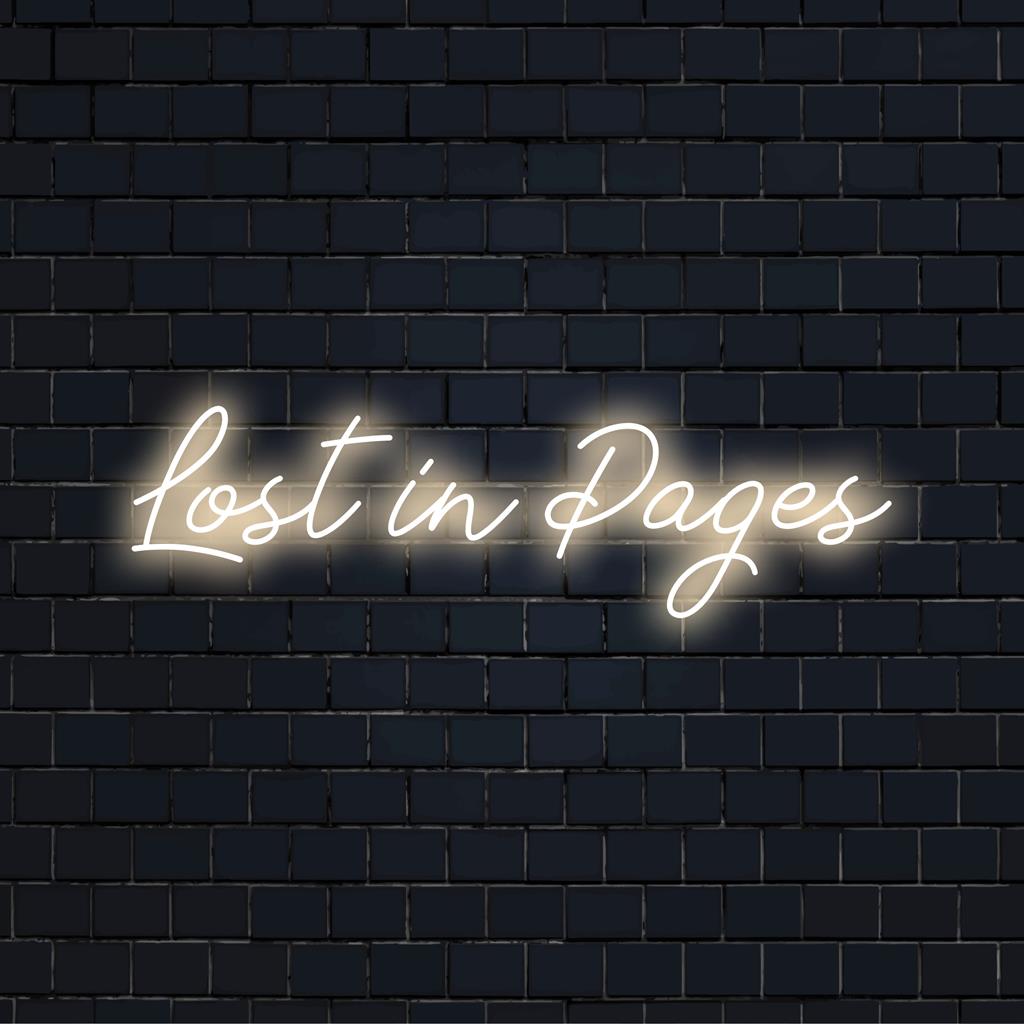 Individuelles LED-Neonschild mit dem Satz „Lost In Pages“, perfekt, um jedem Raum einen literarisch inspirierten Glanz zu verleihen.