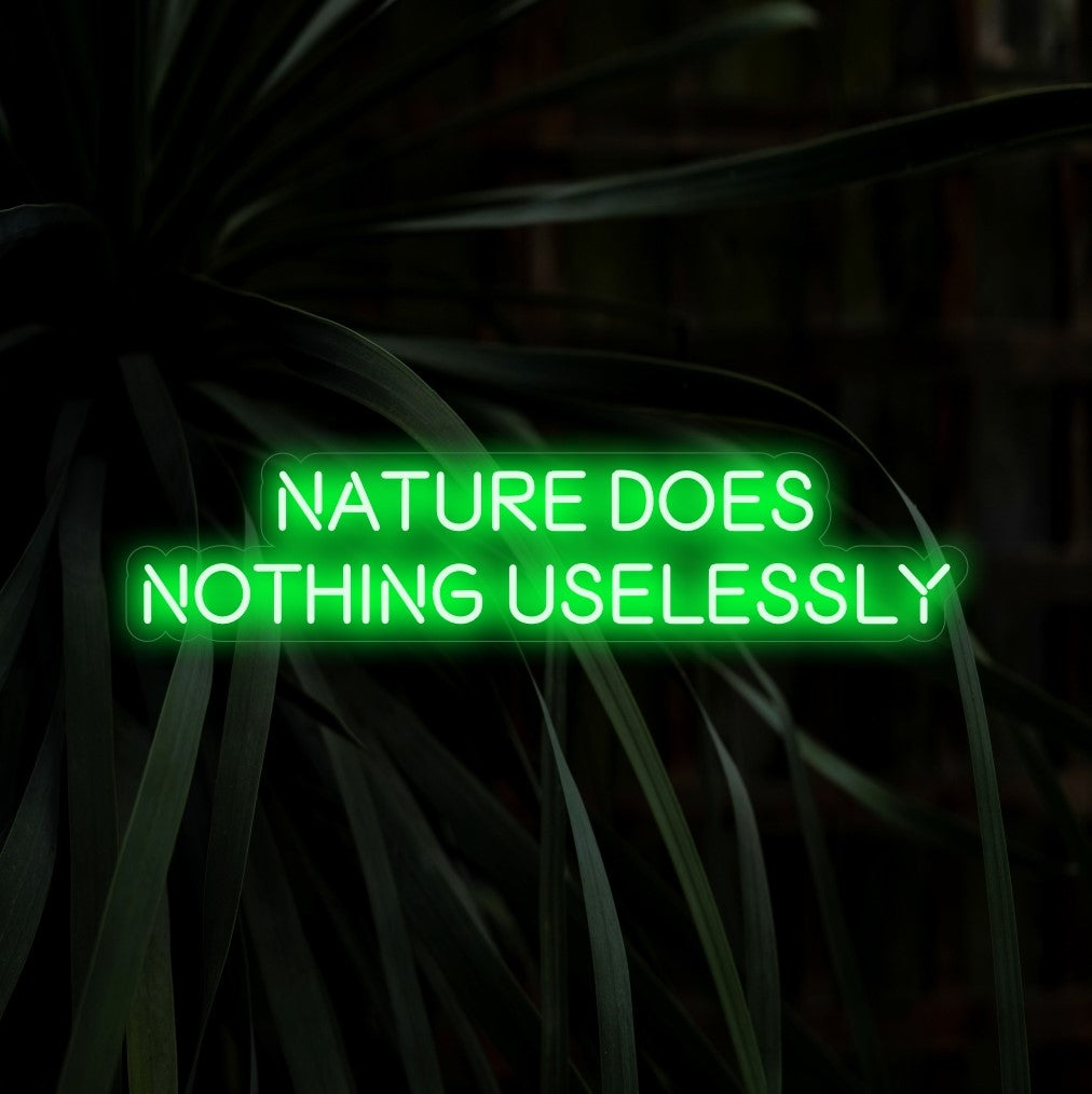 Das „Nature Does Nothing Uselessly Neon Sign“ ist eine philosophische und kontemplative Ergänzung, perfekt für Räume, die die Weisheit der Natur widerspiegeln. Erleuchten Sie mit tiefgründigen Gedanken!