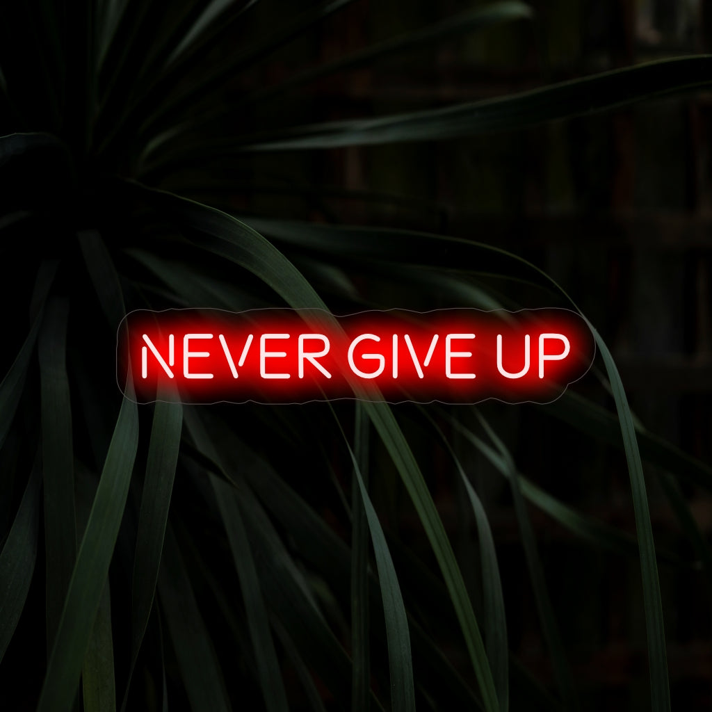 Das Neonschild „Never Give Up“ ist eine motivierende und kraftvolle Ergänzung, perfekt für Räume, die Widerstandsfähigkeit und Entschlossenheit inspirieren. Erleuchten Sie mit unerschütterlichem Geist!