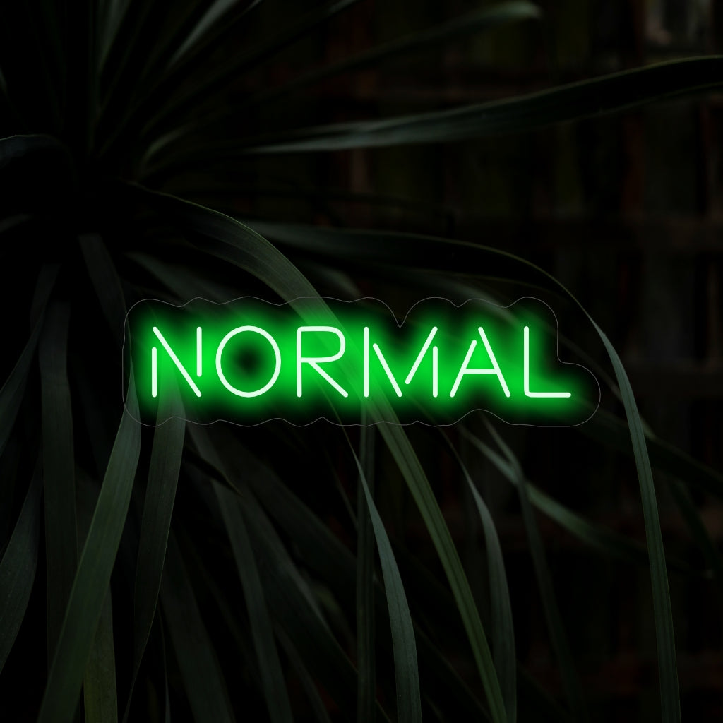 „Normal Neon Sign“ ist eine minimalistische und dezente Ergänzung, perfekt für Räume, die Schlichtheit und eine geradlinige Ästhetik schätzen. Erleuchten Sie mit subtiler Eleganz!