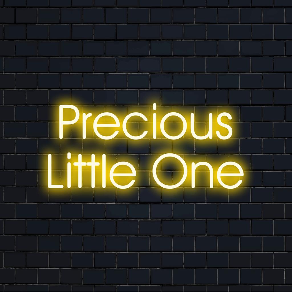Maßgefertigtes LED-Neonschild mit dem Text „Precious Little One“ mit einem personalisierten, sanften, weißen Neonlicht für besondere Anlässe.