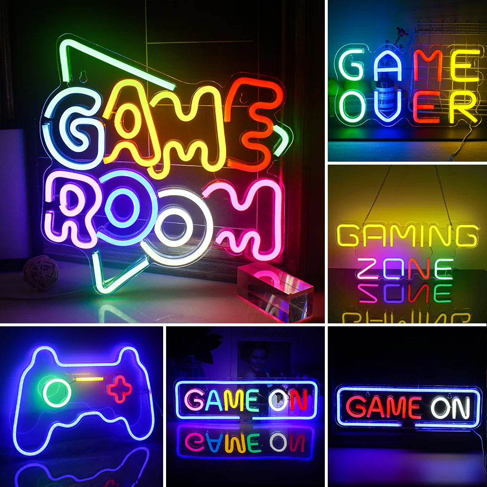 Das Bild zeigt ein leuchtendes LED-Neonschild mit der Aufschrift „Game Room“ in kräftiger, verspielter Typografie.
