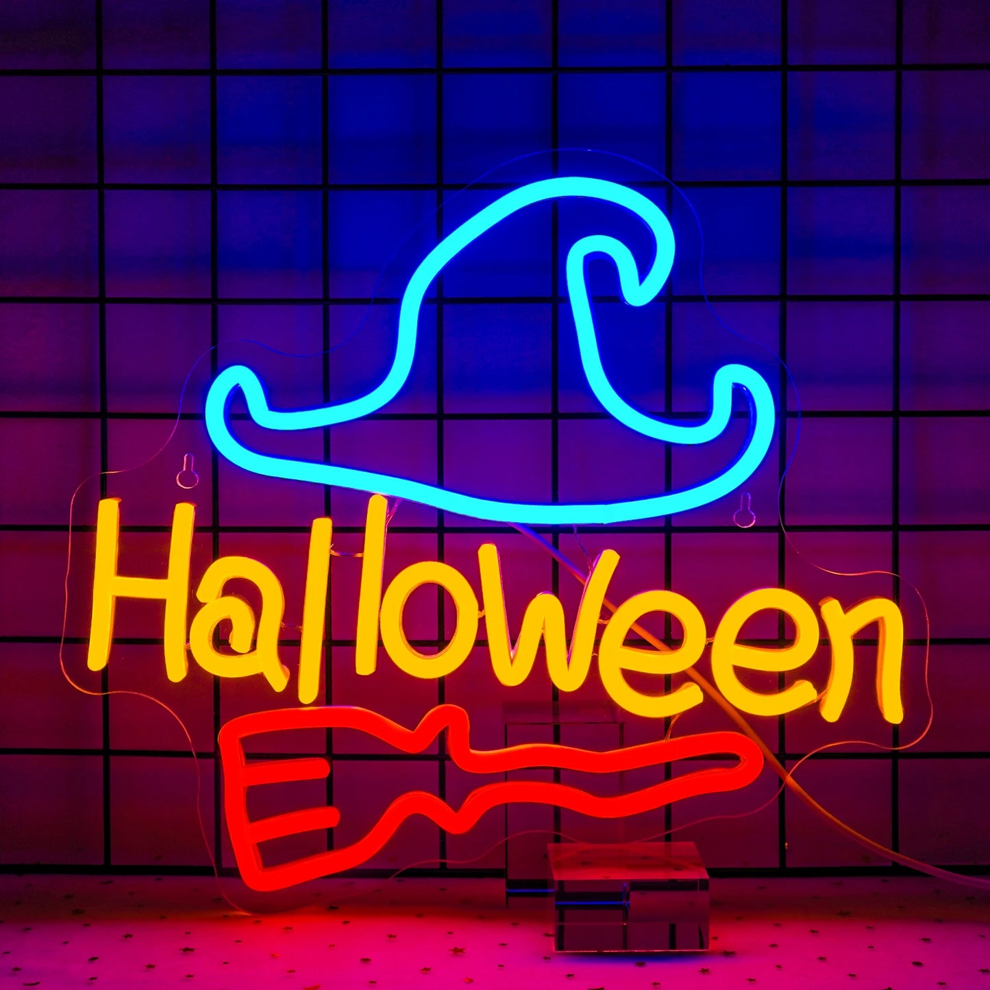 Das Bild zeigt ein leuchtendes LED-Neonschild, das für Halloween entworfen wurde.