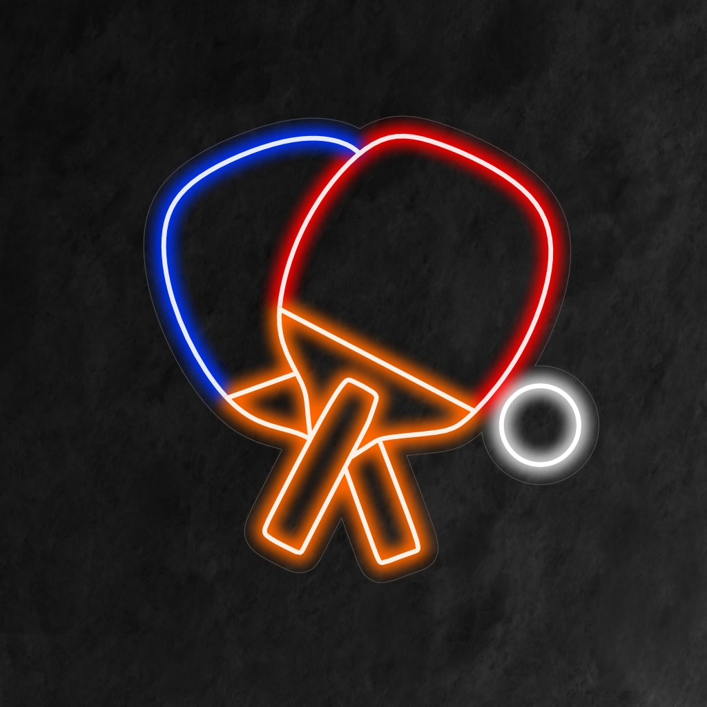 „Table Tennis Rackets and Ball Neon Sign“ ist eine lebendige und dynamische Ergänzung für Ihr sportliches Interieur. Ein Neonlicht, das den Geist des Tischtennis einfängt.