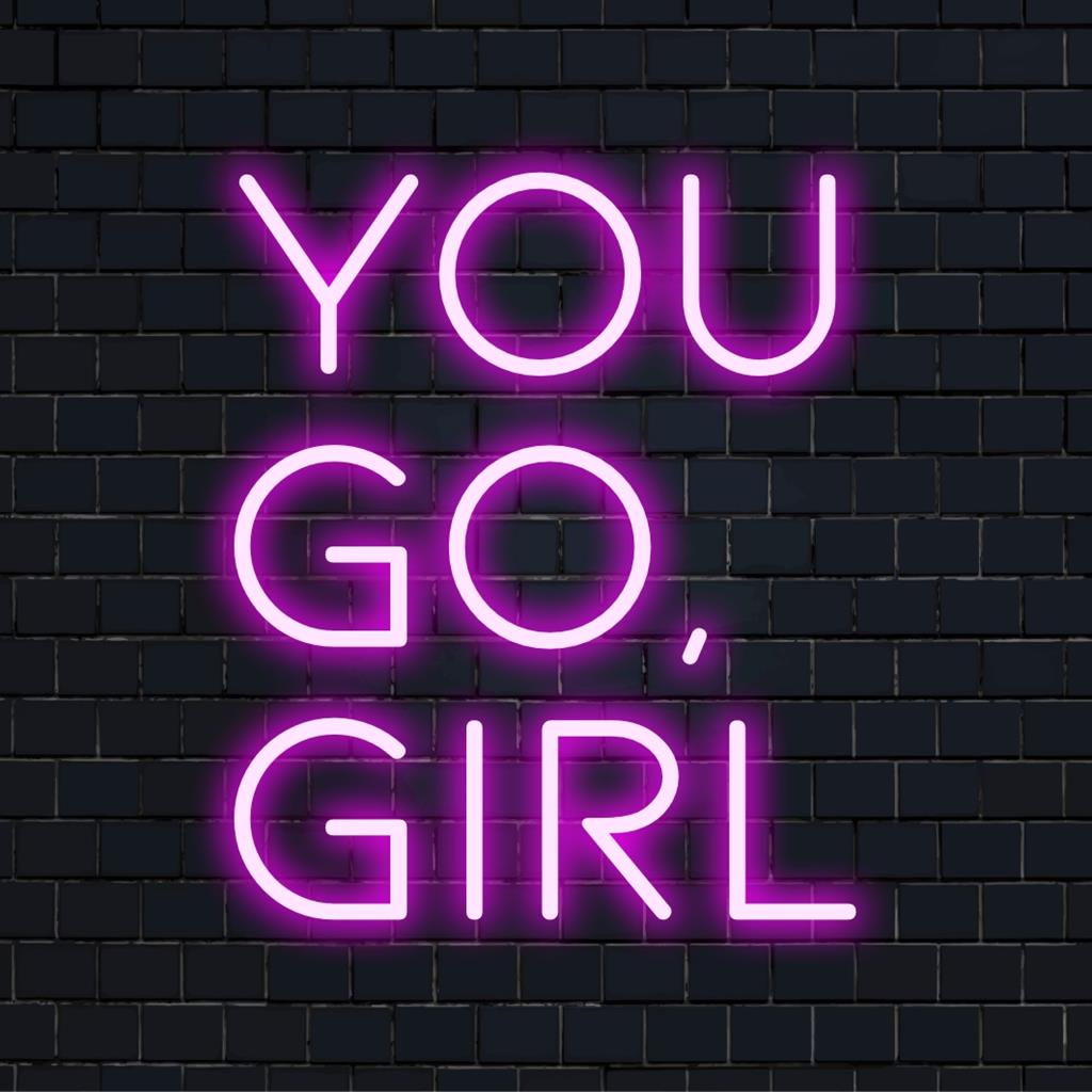 Individuelles LED-Neonschild „You Go, Girl“; energiegeladene Neon-Zitatkunst für Ermächtigung und Motivation.