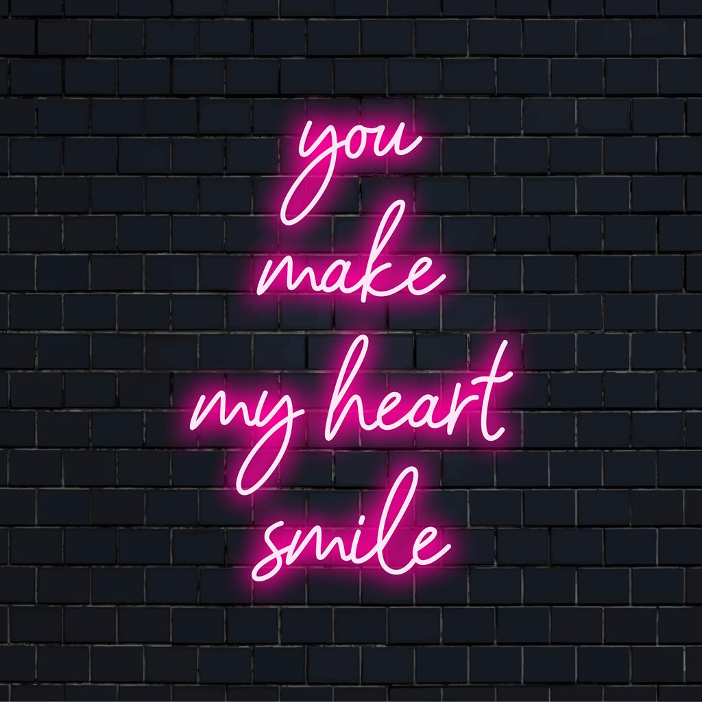 Individuelles LED-Neonschild mit dem Zitat „You Make My Heart Smile“ in stilvoller Schrift; perfekt für Neon-Wandkunstdekor.