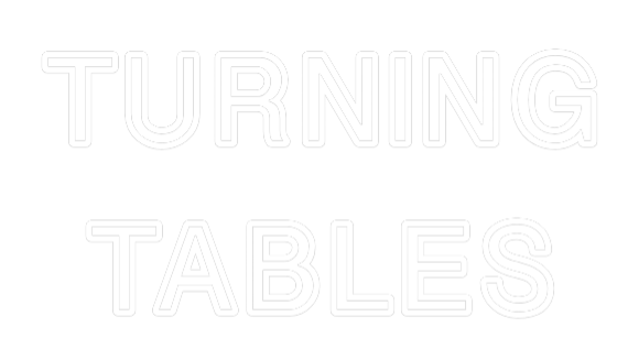 Anpassat neonskylt: TURNING
TABLES