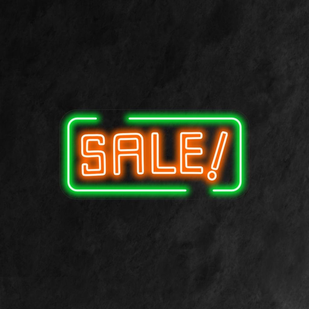 Ein auffälliges Neonschild mit dem Wort „Sale“ in fetten, leuchtenden Buchstaben.