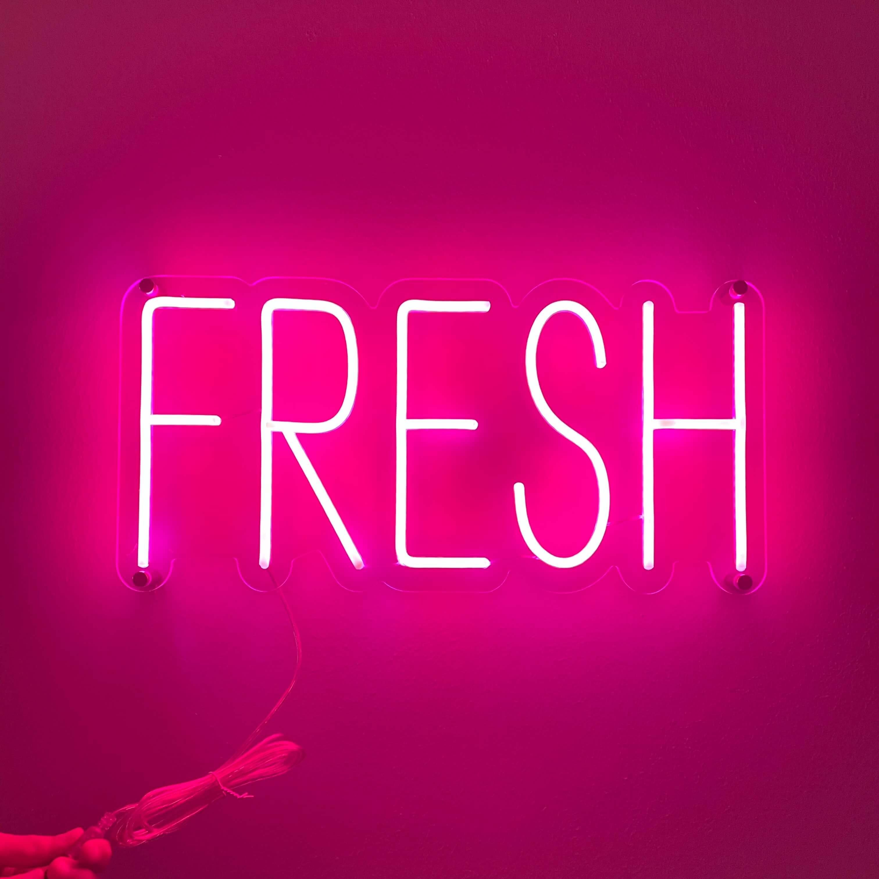 Frisches Neonschild - The Art Neon