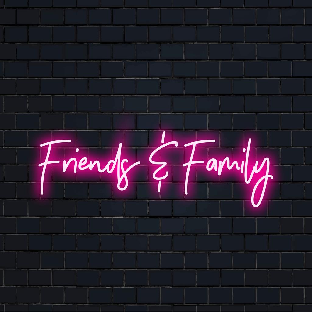 Vielseitiges LED-Neonschild mit Texten zum Thema „Freunde“ und „Familie“. Ein perfektes Neonstück für jeden geselligen Raum.