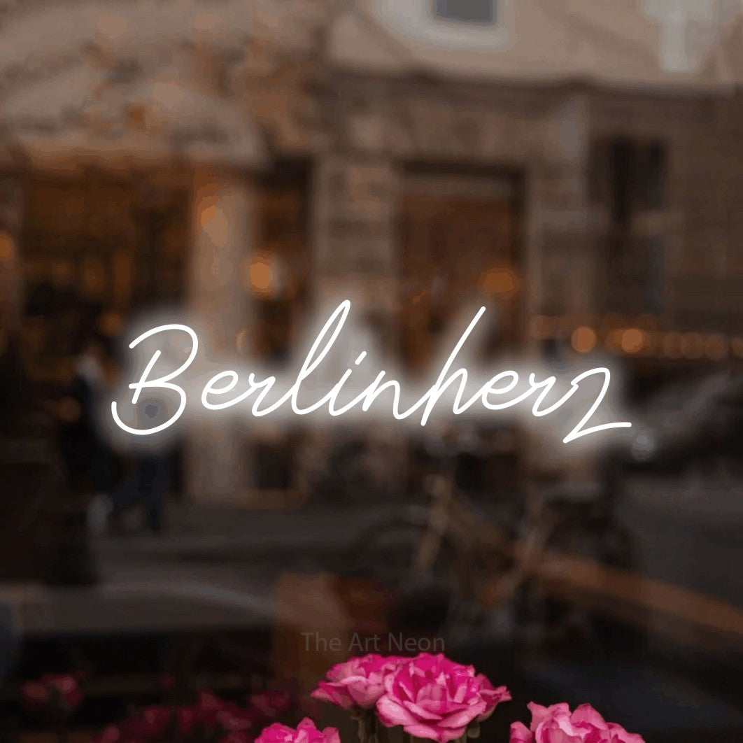 LED neon sign reading “Berlinherz”, arranged in a single line.