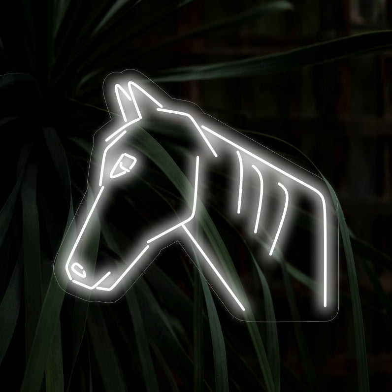 „Pferde-Neonschild“ – Eine majestätische und fesselnde Ergänzung für Räume mit Pferdethema, die den Geist und die Anmut von Pferden mit einem dynamischen und bezaubernden Neonlicht zur Schau stellt.