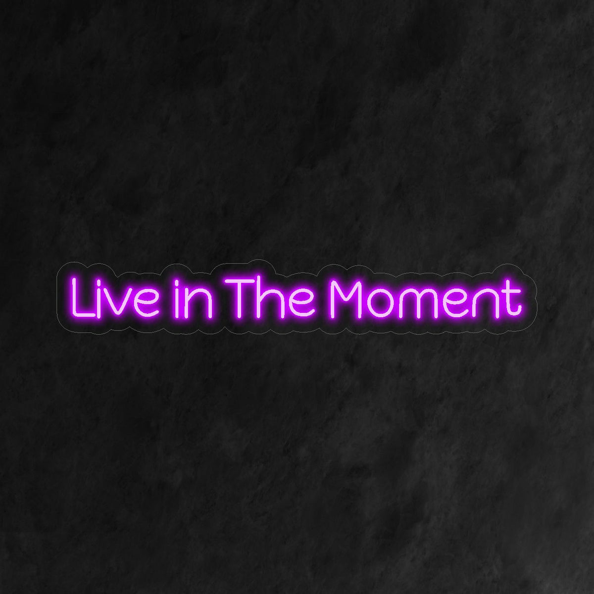 „Live In The Moment Neon Sign“ ist eine lebendige und achtsame Ergänzung für Räume, die die Gegenwart einfangen. Erleuchten Sie mit dem Geist des Jetzt!