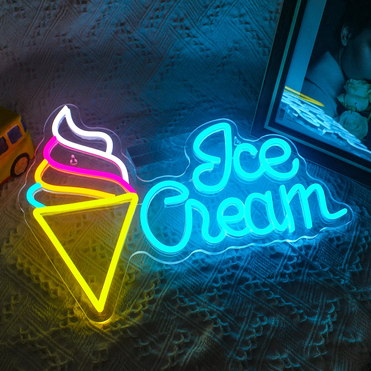 Ice Cream – Eistüte seitlich – LED-Leuchtschild (5 V USB)