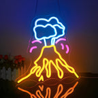 Das Bild zeigt ein leuchtendes LED-Neonschild in Form eines Vulkans.
