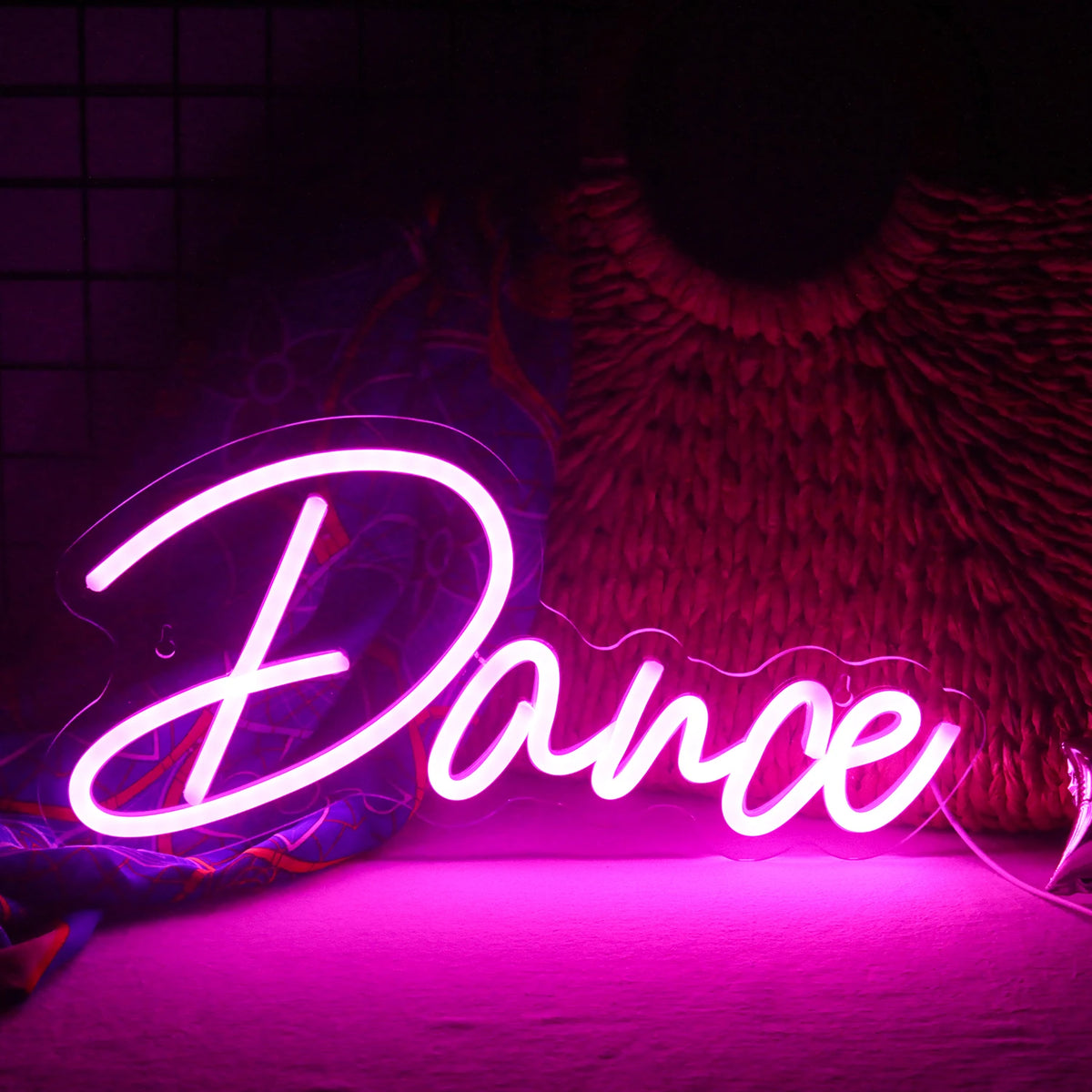 Dance – LED-Neon-Schriftzug (5 V USB)