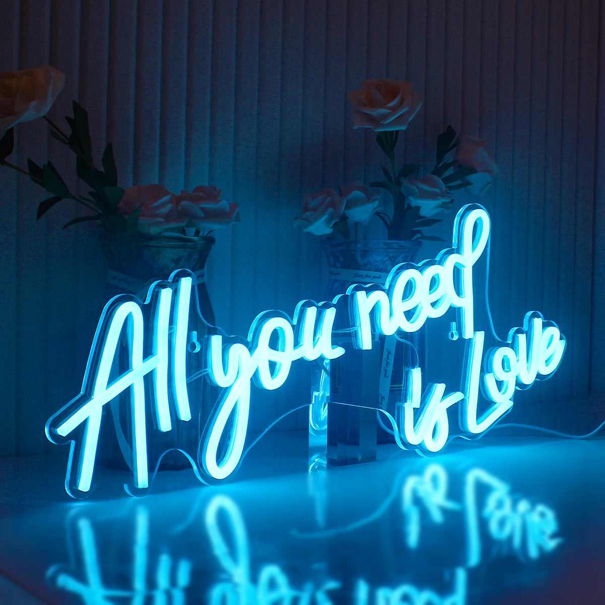 All You Need Is Love 5V USB LED Leuchtschild - Preisgünstig