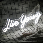 Live Young – LED-Neon-Schriftzug (5 V USB)