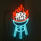 BBQ TIME – Grill mit Flammen – LED-Leuchtschild (5 V USB)