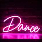 Das Bild zeigt ein leuchtendes LED-Neonschild, auf dem das Wort „Dance“ in lebhafter Schreibschrift steht.