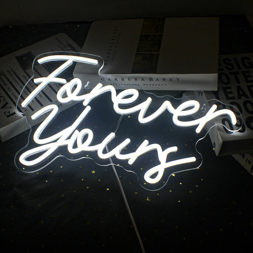 Forever Yours – LED-Neon-Schriftzug (5 V USB)
