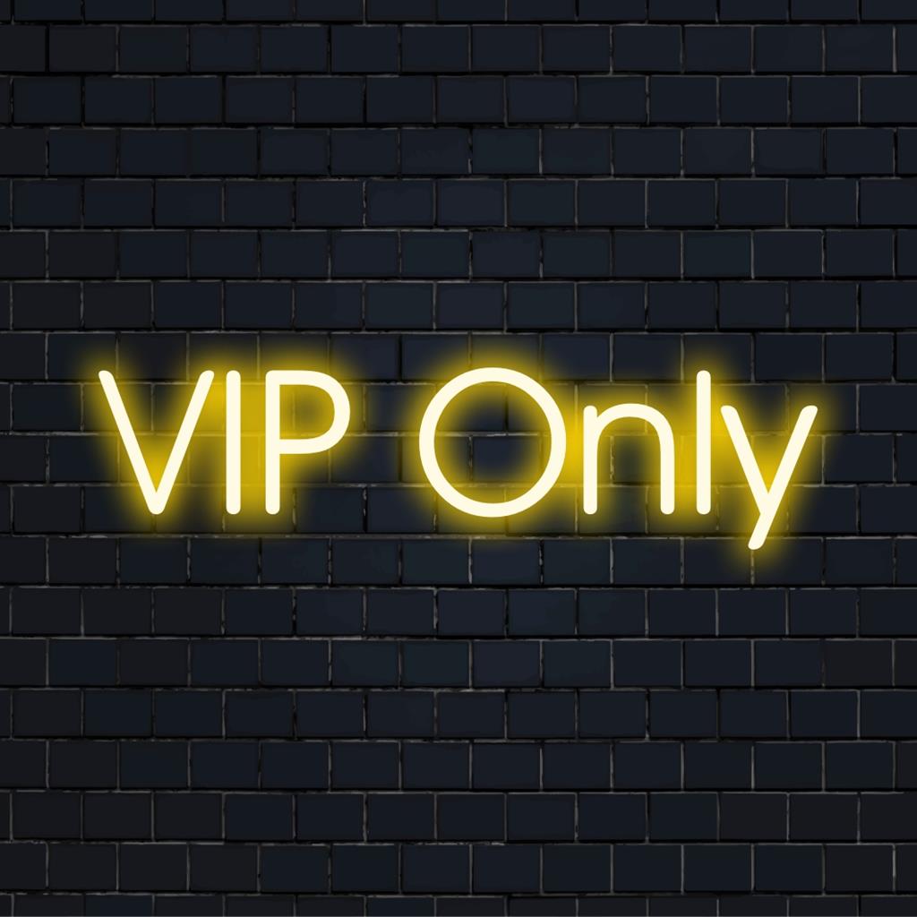 Maßgefertigtes LED-Neonschild mit einer stilvollen „Nur für VIPs“-Nachricht, perfekt für gehobenes Ambiente und individuelle Einrichtung.