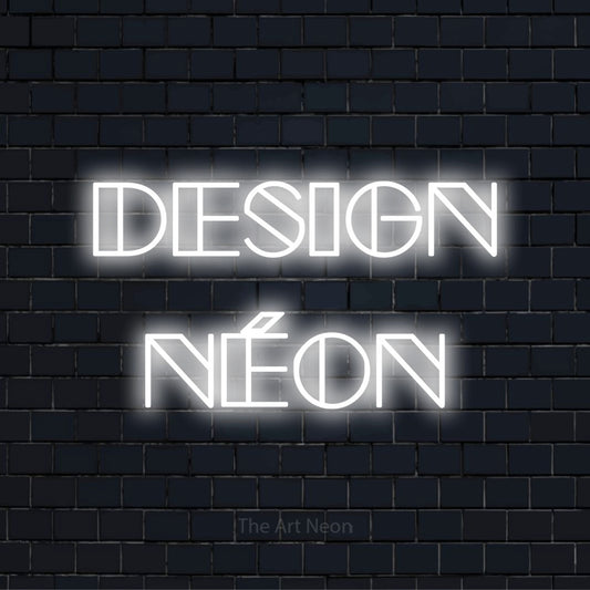 Letreiro néon LED com o texto “Design Néon” numa parede escura